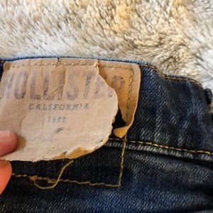 Hollister Jeans - Men’s Hollister skinny jeans size 28X30. Hollister Jeans - Men’s Hollister skinny jeans size 28X30.